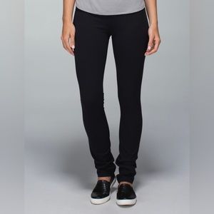 Lululemon Skinny Groove Pant *Full-On Luon
Shine Dot Black / Black Size 4